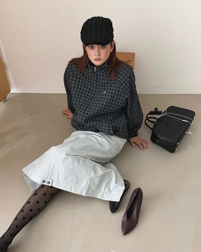 無肩線設計格紋風衣外套5