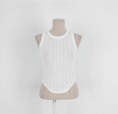 雕花蕾絲設計圓弧背心4