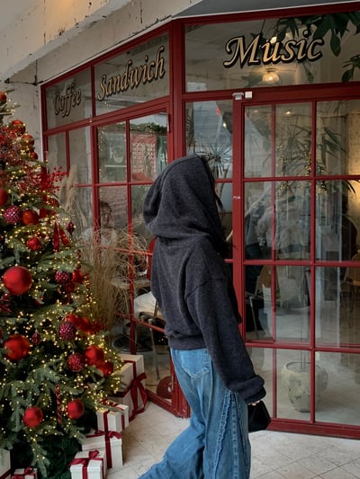 一體成型連帽設計上衣6