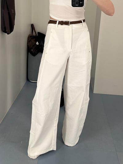 鉚釘設計反摺褲管附腰帶牛仔長褲1