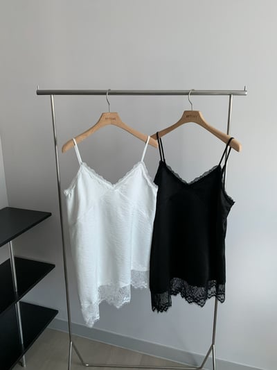 時髦斜下擺蕾絲背心8