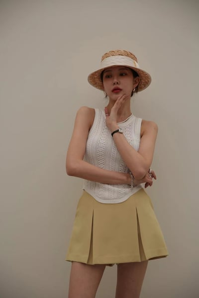 雕花蕾絲設計圓弧背心6