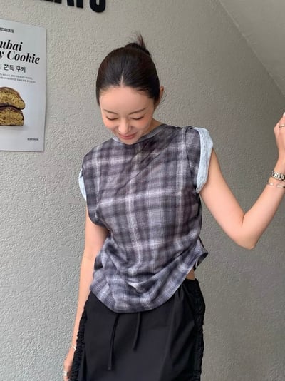 漢南洞時髦格紋不規則上衣1