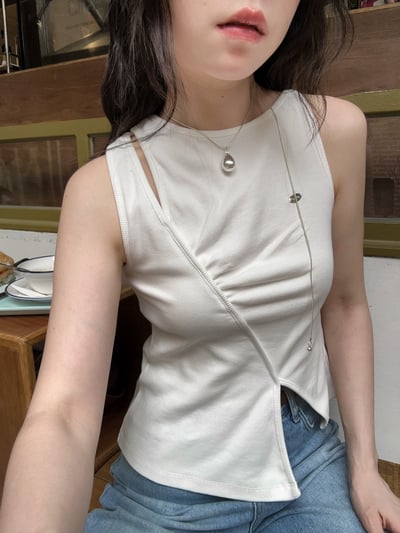 經典好搭小細節開衩背心3