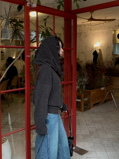 一體成型連帽設計上衣4