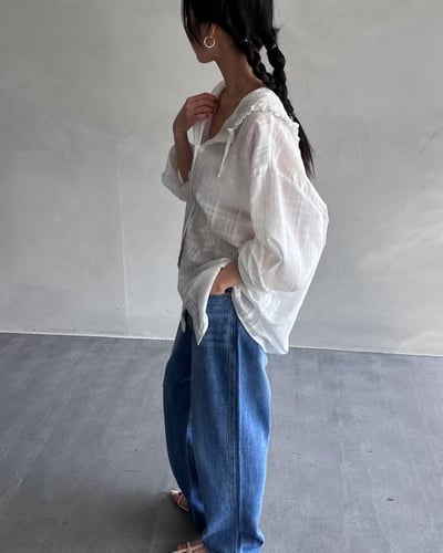 低調線條壓紋連帽襯衫12