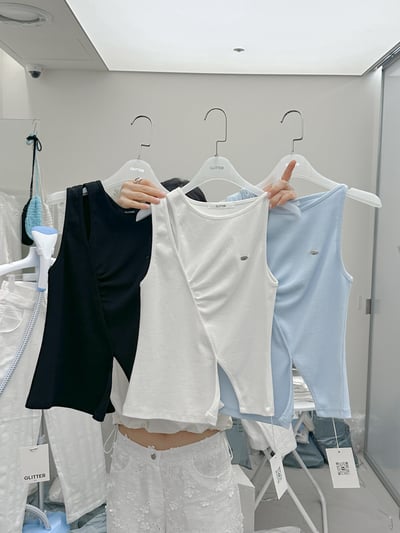 經典好搭小細節開衩背心9