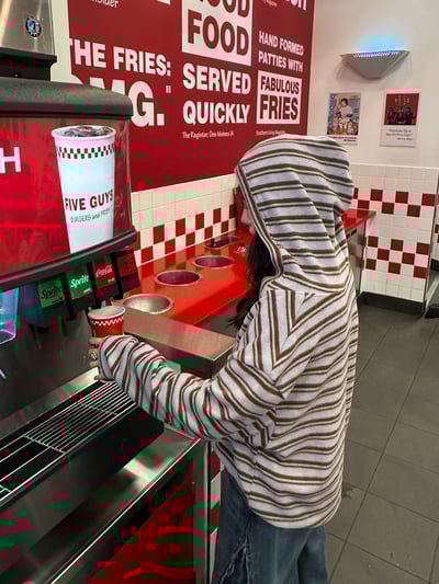 小露肩磨毛條紋連帽上衣1