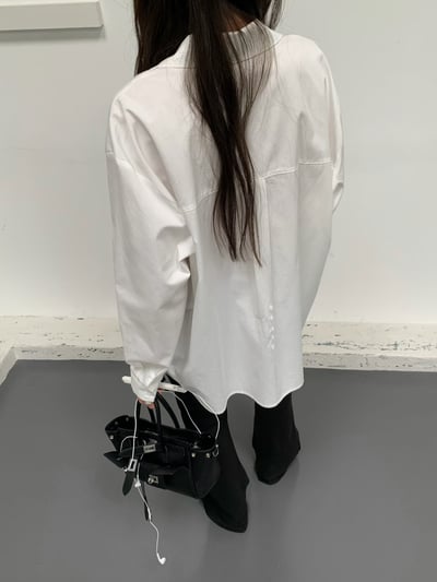 排扣兩穿小細節襯衫2