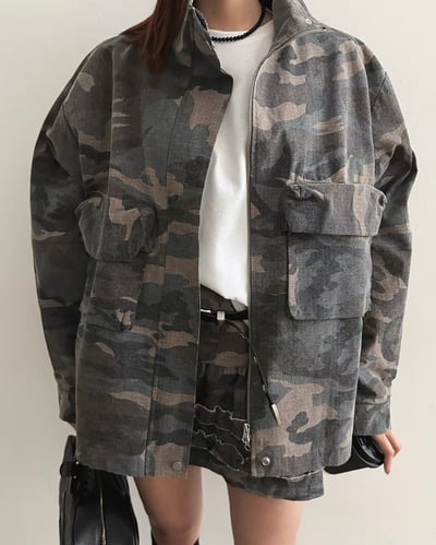 街頭迷彩落肩寬版外套6
