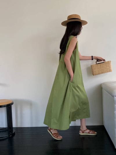 後開叉素面棉質背心洋裝5