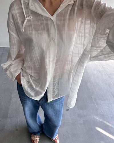 低調線條壓紋連帽襯衫1