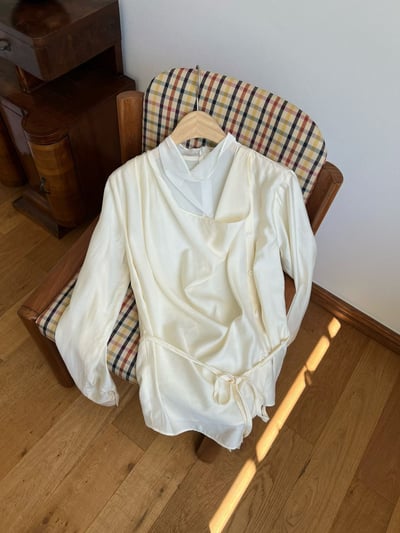 疊加領垂墜排扣附綁帶襯衫10