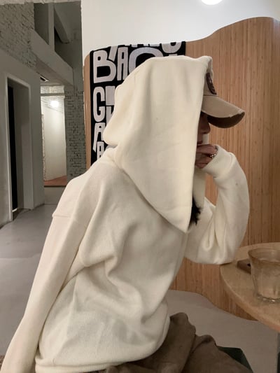 一體成型連帽設計上衣2