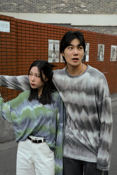 漸變色個性慵懶渲染上衣1