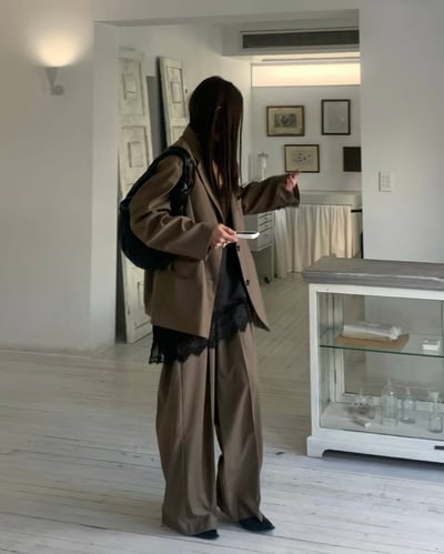 時髦斜下擺蕾絲背心4