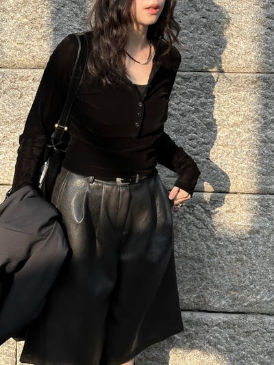 天鵝絨排扣翻領透膚上衣9