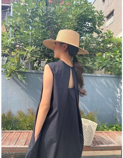 後開叉素面棉質背心洋裝7