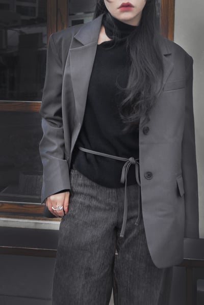 時髦墊肩多綁法西裝外套10