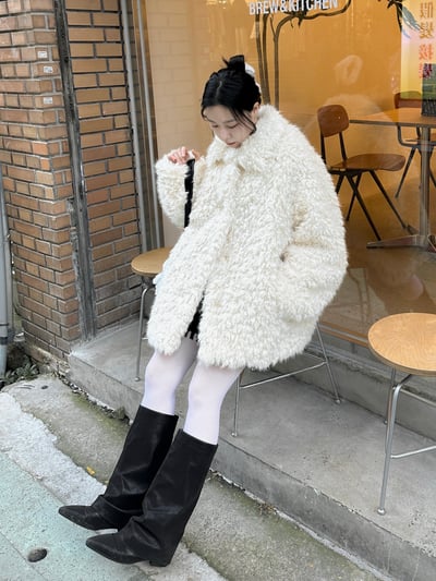 時髦小翻領毛絨絨外套4