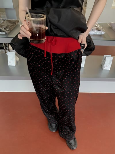 性感撞色緞面小花長褲1