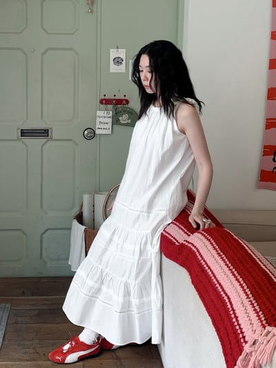 扭結圓領蕾絲雕花洋裝5