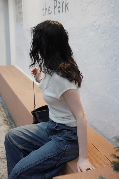 垂墜線條領羊毛短袖針織衫3