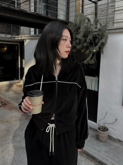 車線拼接絨面連帽外套1