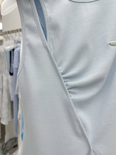 經典好搭小細節開衩背心7