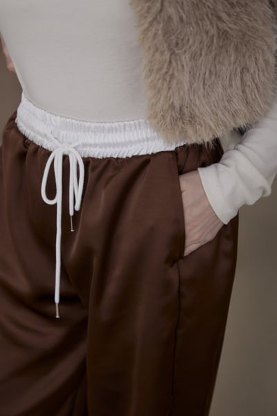 高級光澤溫柔緞面長褲4