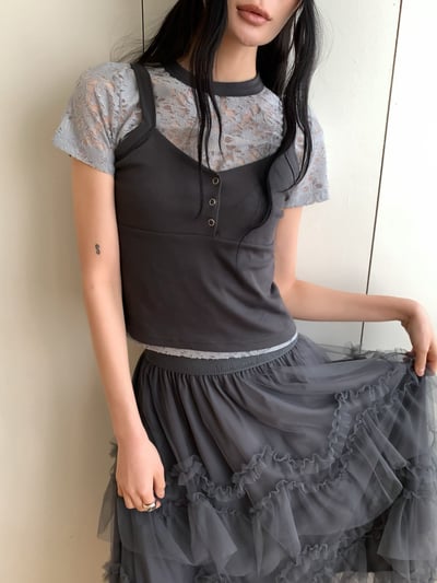 假兩件蕾絲背心上衣3