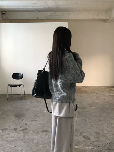 大翻領羊角扣柔軟針織外套4