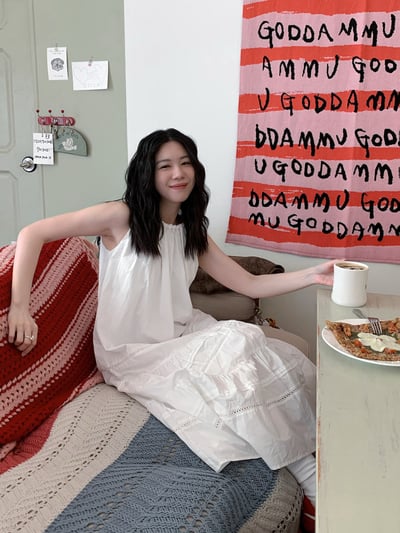 扭結圓領蕾絲雕花洋裝6