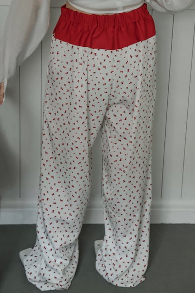 性感撞色緞面小花長褲9