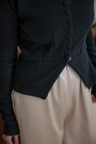 學院排扣設計上衣7