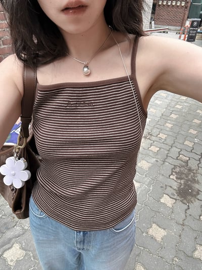 經典質感刺繡LOGO條紋背心1