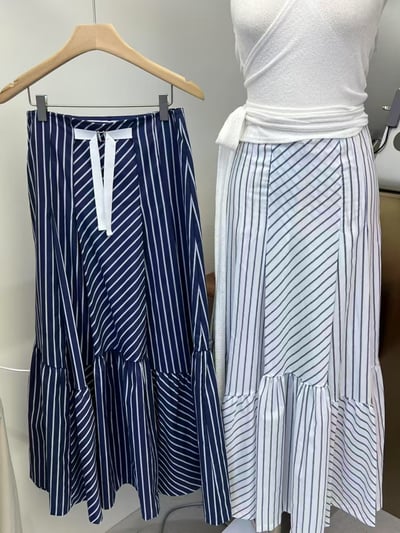 腰身特殊剪裁條紋散擺長裙7