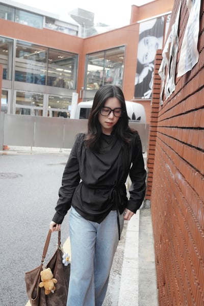 疊加領垂墜排扣附綁帶襯衫9