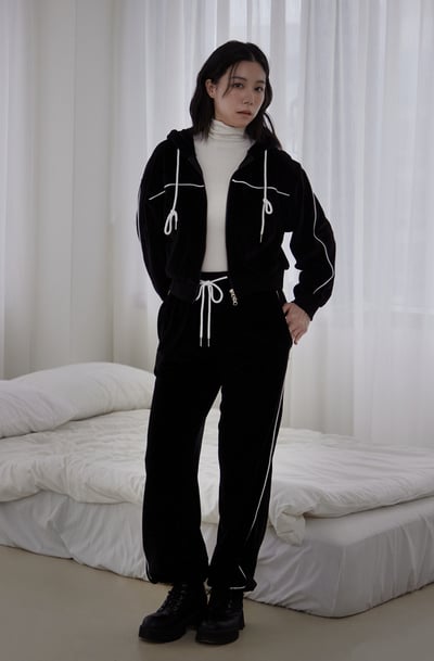 車線拼接絨面連帽外套5