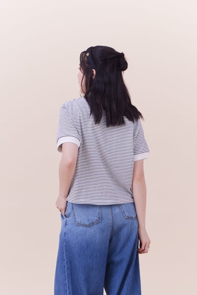 蕾絲小細節POLO條紋上衣8