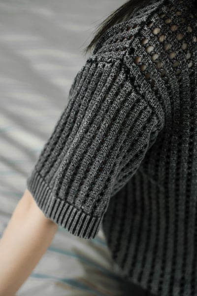 POLO領水洗刷色簍空針織衫10