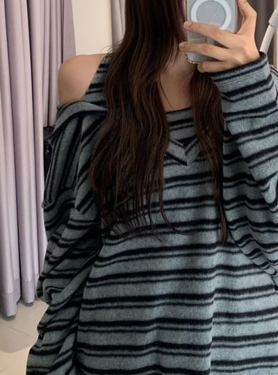 小露肩磨毛條紋連帽上衣4