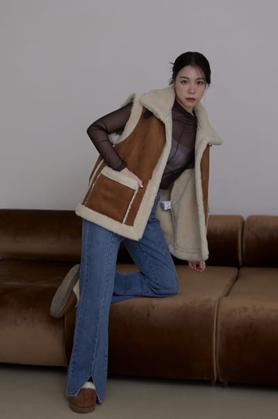 軟呼呼羊羔毛高領麂皮背心5