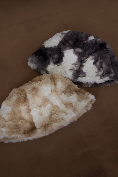 冬季毛絨絨渲染漁夫帽4