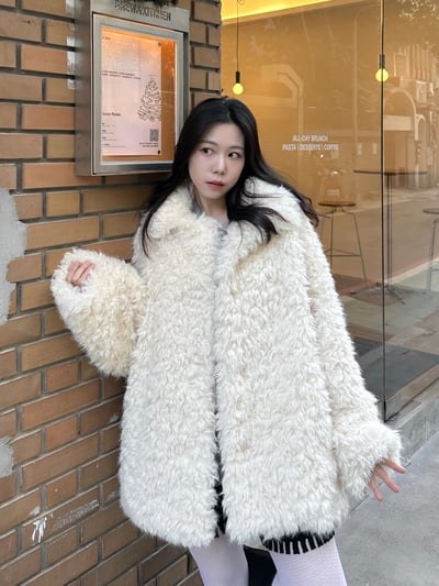 時髦小翻領毛絨絨外套1