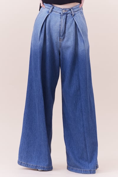 百搭打褶設計漸層牛仔寬褲1