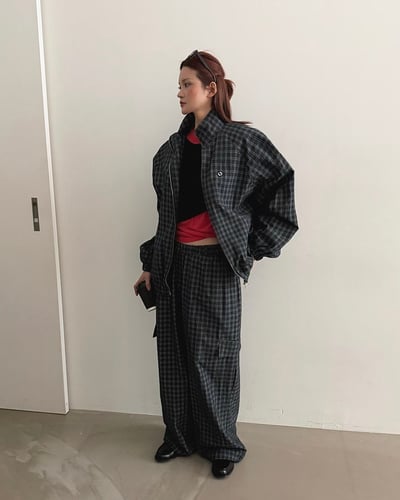 無肩線設計格紋風衣外套8