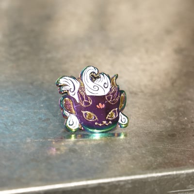 嵐猊 白夜光金屬徽章-仿鍍鈦1