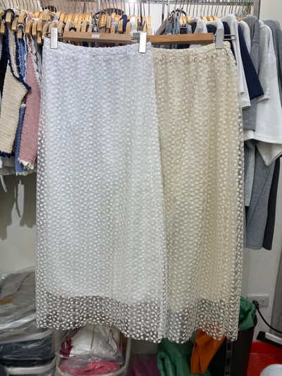 Look 2 刺繡綁帶背心+小花花半身裙10