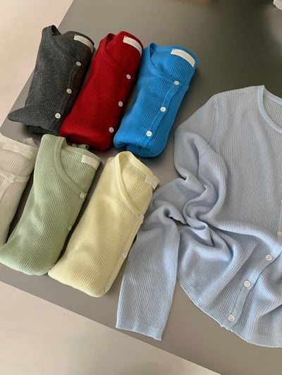 親膚排釦針織上衣（7colors)17